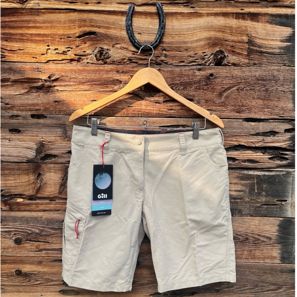 GILL | NWT Women’s UV Tec Shorts Khaki 8
